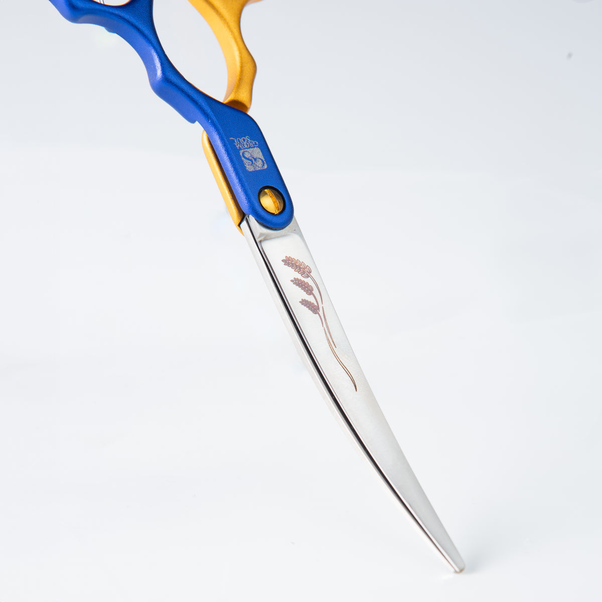 Groom Soul Freedom curved grooming scissors for dogs, 6.5 inches